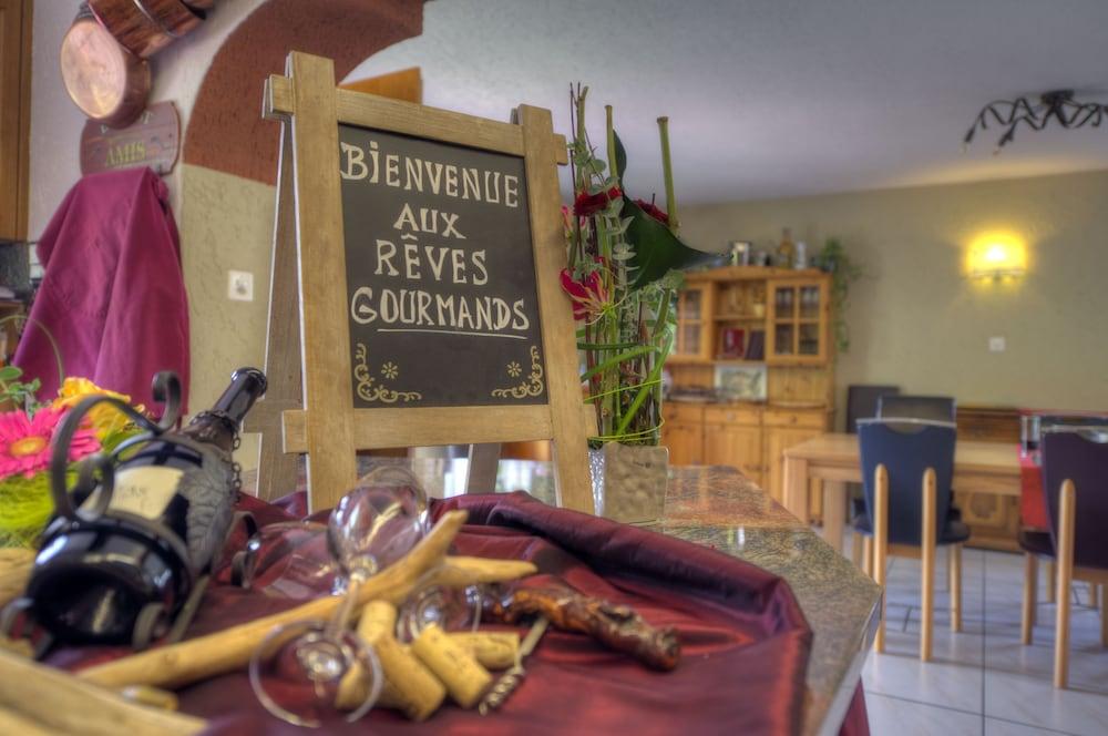 Reves Gourmands, Hotellerie & Gastronomie Vernayaz Bagian luar foto