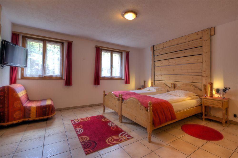 Reves Gourmands, Hotellerie & Gastronomie Vernayaz Bagian luar foto
