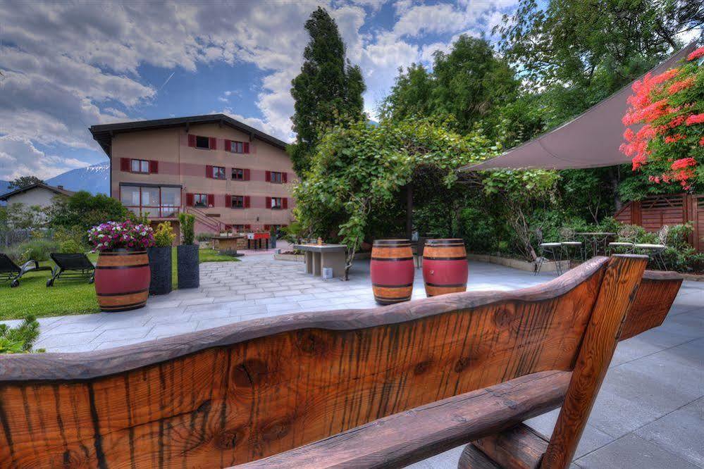 Reves Gourmands, Hotellerie & Gastronomie Vernayaz Bagian luar foto