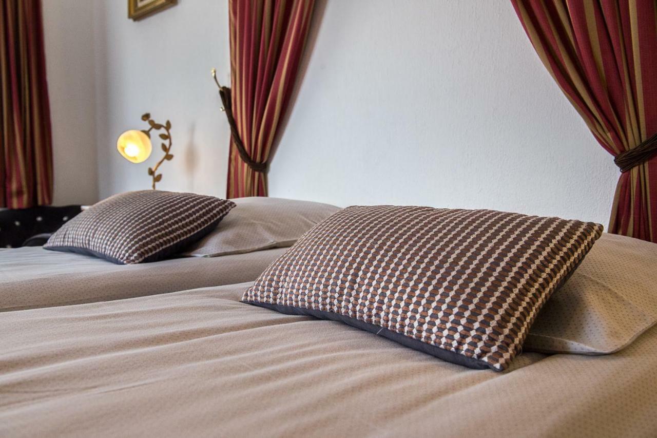 Reves Gourmands, Hotellerie & Gastronomie Vernayaz Bagian luar foto