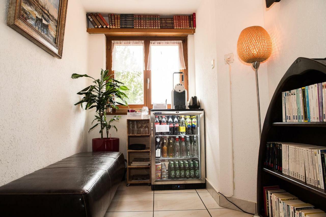Reves Gourmands, Hotellerie & Gastronomie Vernayaz Bagian luar foto