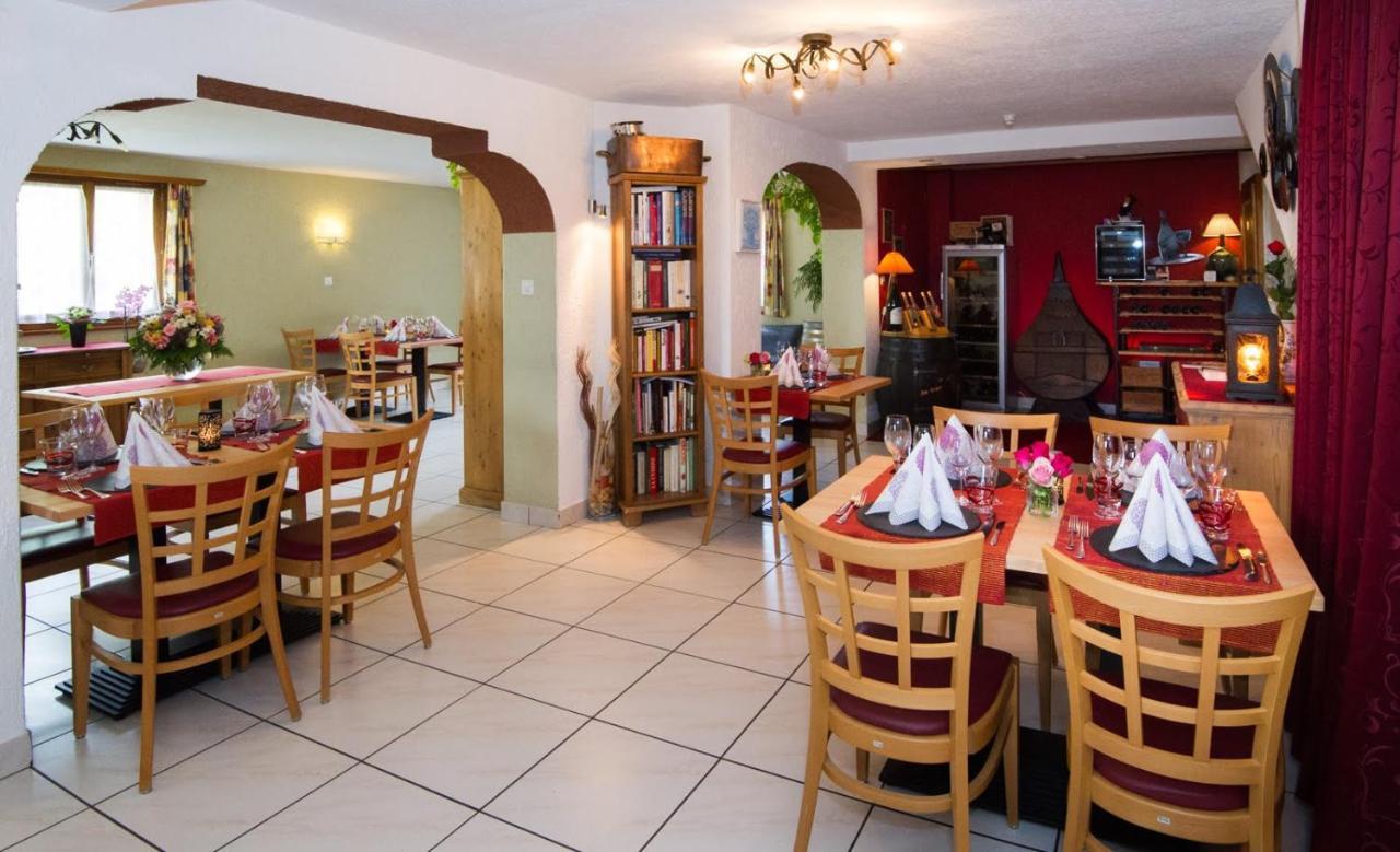 Reves Gourmands, Hotellerie & Gastronomie Vernayaz Bagian luar foto