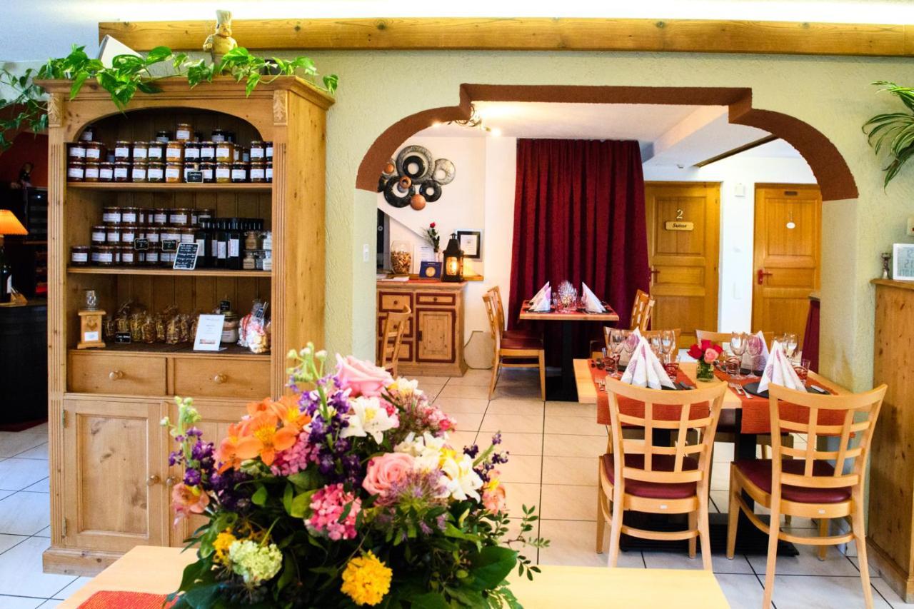 Reves Gourmands, Hotellerie & Gastronomie Vernayaz Bagian luar foto